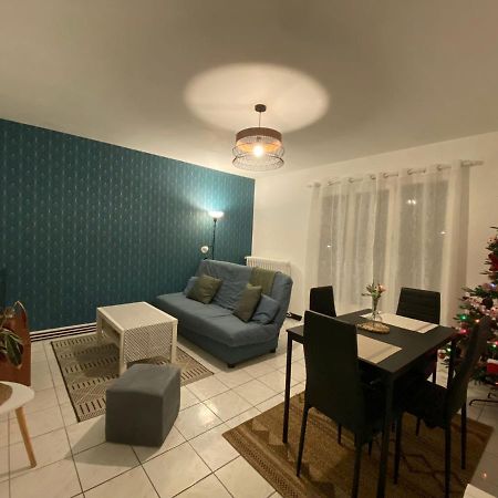 Appartement Cosy Pres De La Gare Avec Parking Saint-Pierre-des-Corps Buitenkant foto
