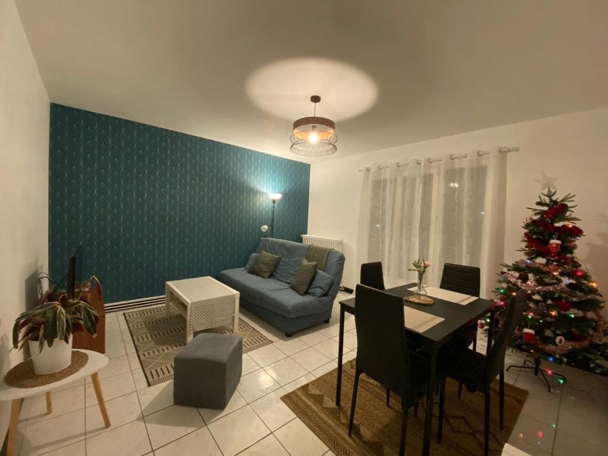 Appartement Cosy Pres De La Gare Avec Parking Saint-Pierre-des-Corps Buitenkant foto